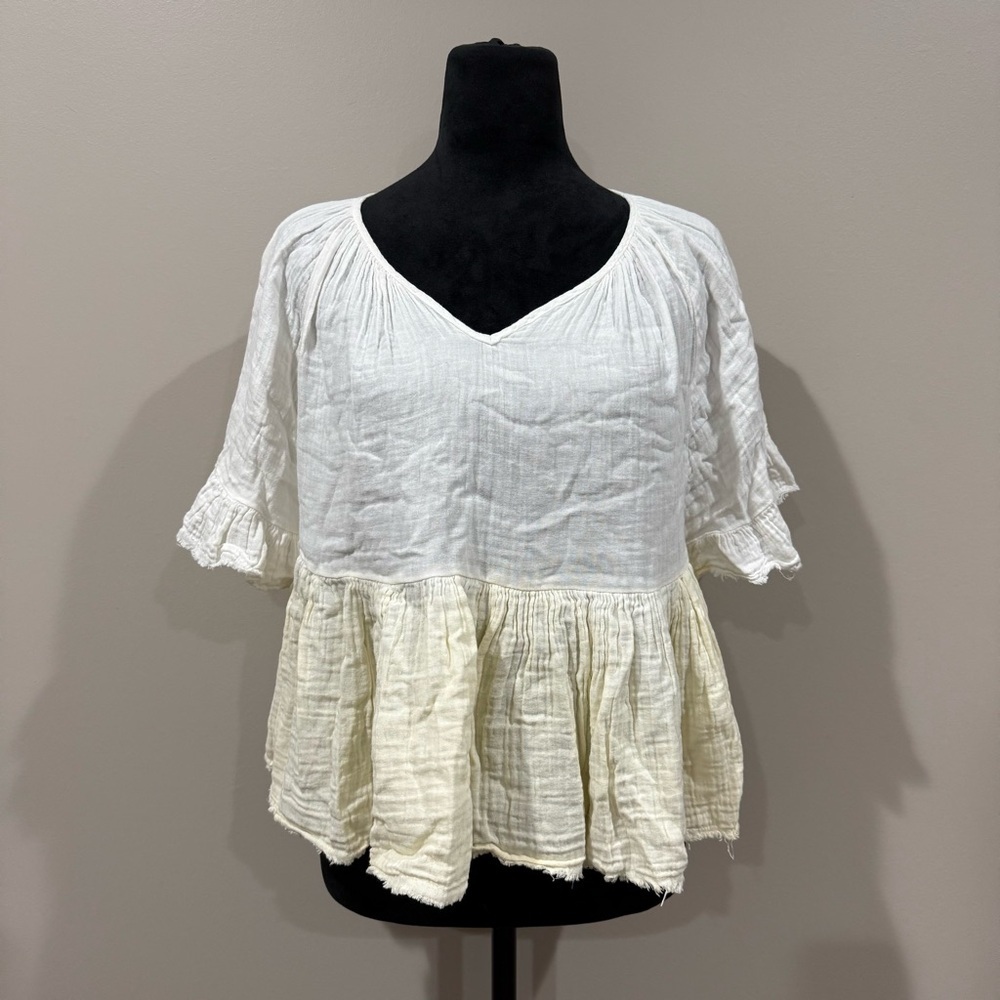Stark X Flirty Crinkle Gauze Short Sleeve Ruffled Raw-Edge Peplum Hem Top
